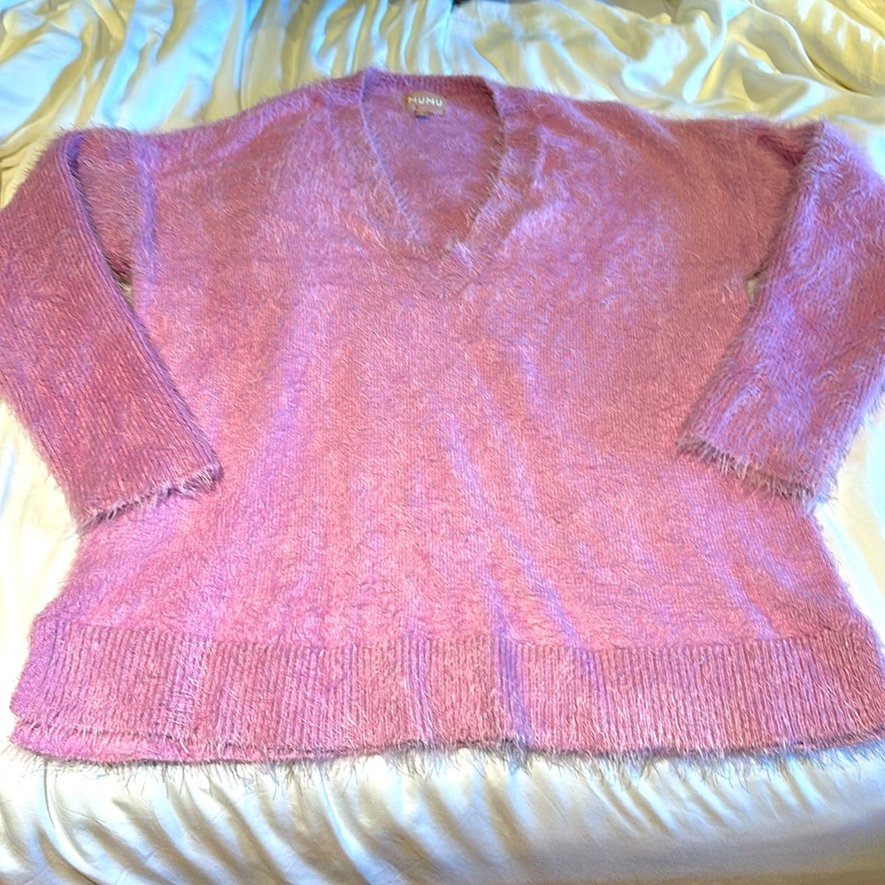 Show Me Your Mumu size small oversized stretchy pink sweater